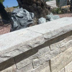 Bloc Mur Travertin Silver finition vieillie