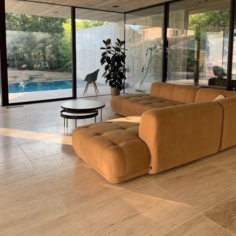 Dallage Travertin Royal Beige finition brossée