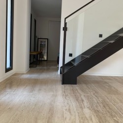 Dallage Travertin Royal Beige finition brossée