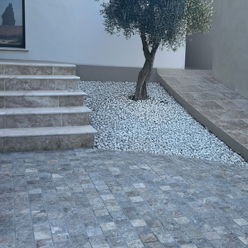 Pavés Travertin Silver Rustic finition vieillie