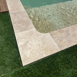 Angle rentrant Travertin Beige Mix finition vieillie tambour