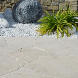 Opus Incertum Travertin Beige Classique finition vieillie tambour