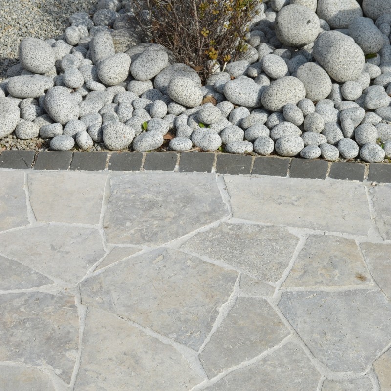 Opus Incertum Travertin Silver finition vieillie tambour