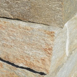 Marche Naturelle Gneiss des Alpes Mordorée