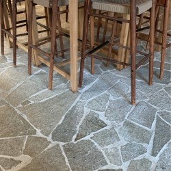 Opus Incertum Gneiss des Alpes