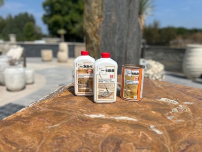 Nettoyer sa pierre naturelle après l’été : guide et produits conseillés